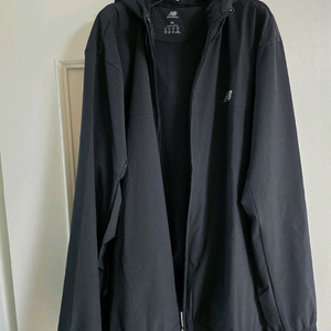 뉴발란스 바람막이 팝니다