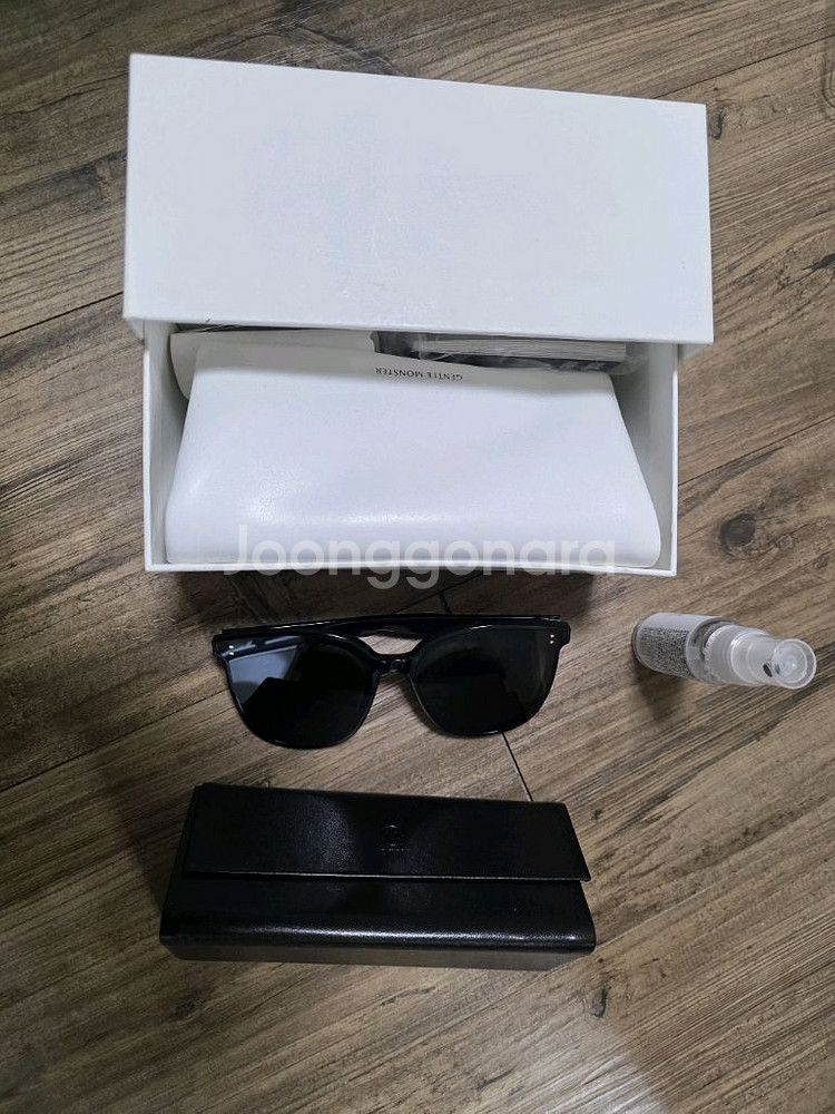 젠틀몬스터 마이마 01 블랙 선글라스 판매합니다--5