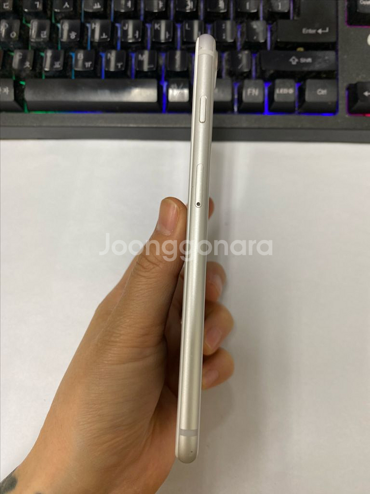 아이폰8플러스 실버 AA급 256GB 배터리100%--5