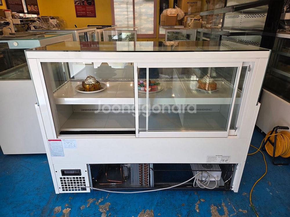 아르네 마카롱 냉장 쇼케이스,카페 쇼케이스,중고쇼케이스--1