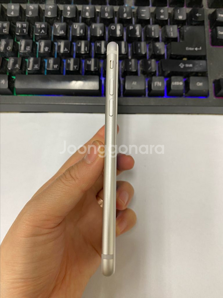 아이폰7 실버 특SSS급 128GB 배터리100%--3