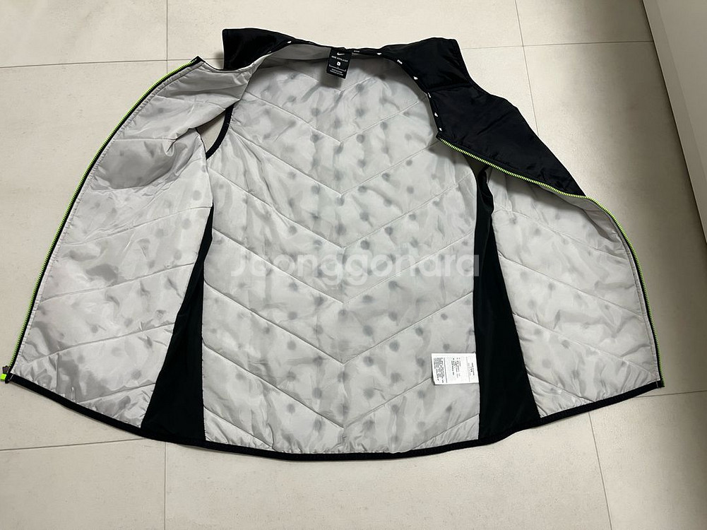 [L] 나이키 에어로레이어 와일드 런 베스트--3