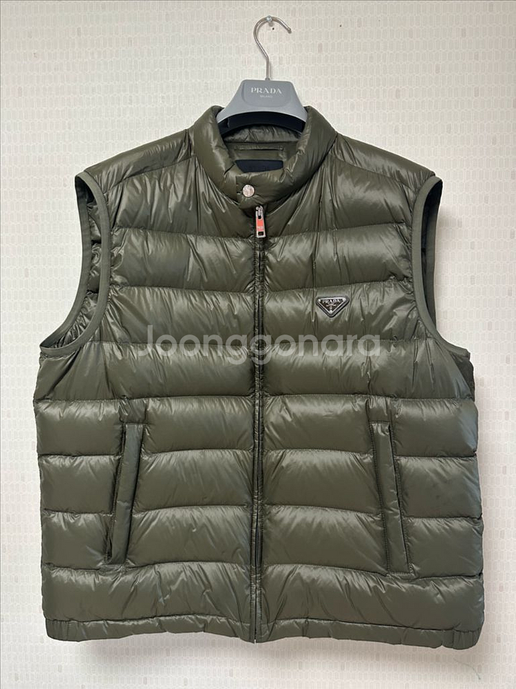 프라다 삼각로고 패딩조끼--0