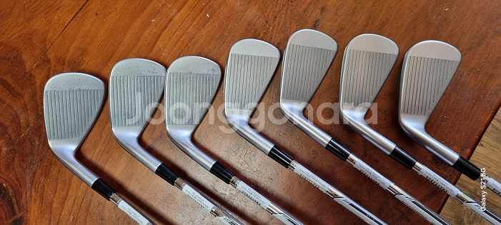 테일러메이드 P790 아이언 세트--2