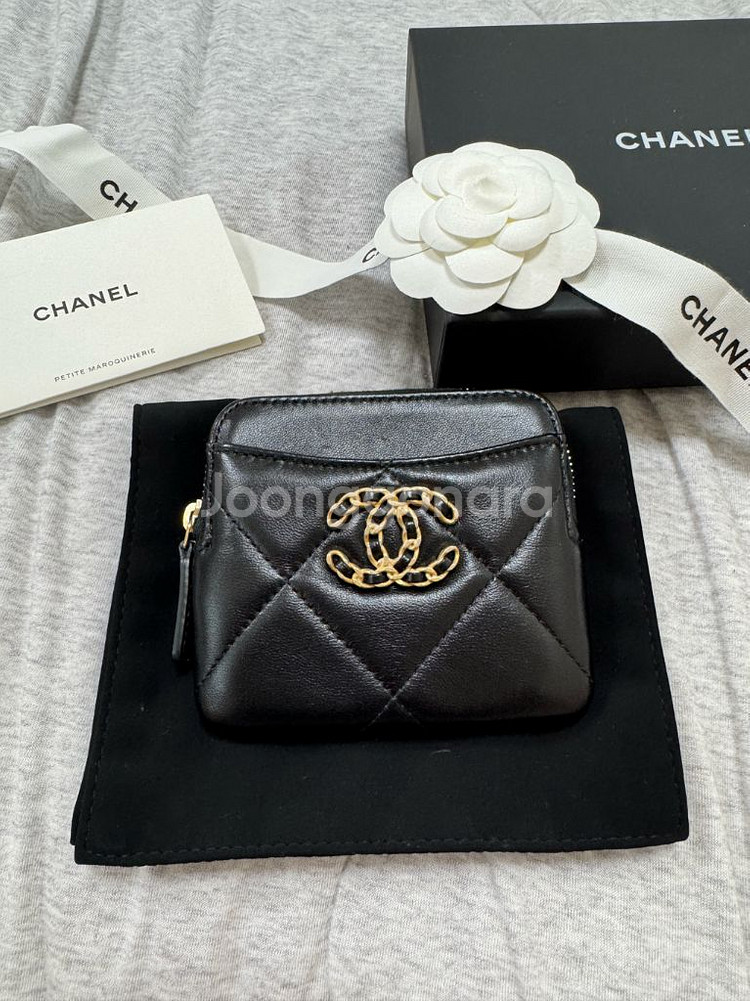 샤넬19 지퍼 카드지갑 새제품 AP2086--0