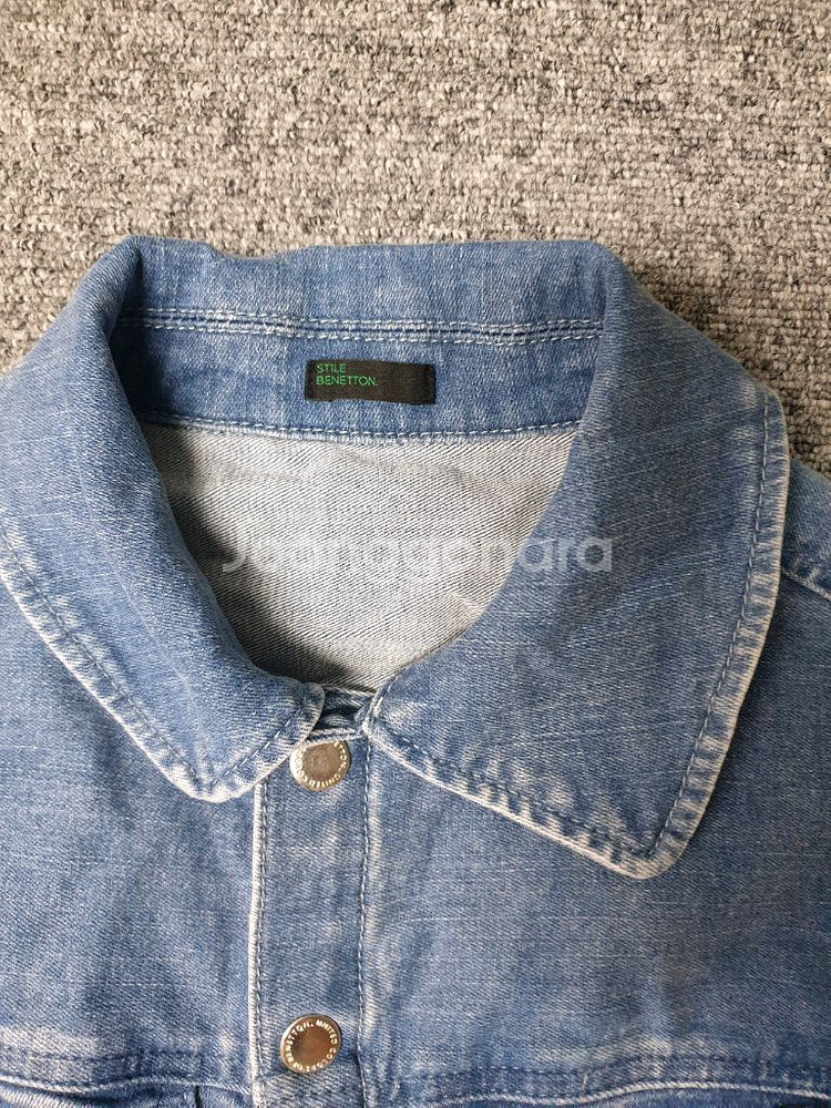 베네통키즈 여아 데님 자켓 145 판매합니다--1