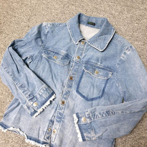 베네통키즈 여아 데님 자켓 145 판매합니다
