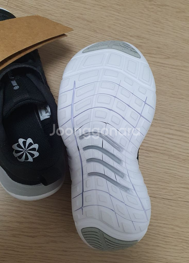 나이키 프리런 키즈 블랙 11C(170cm)새제품 4--2