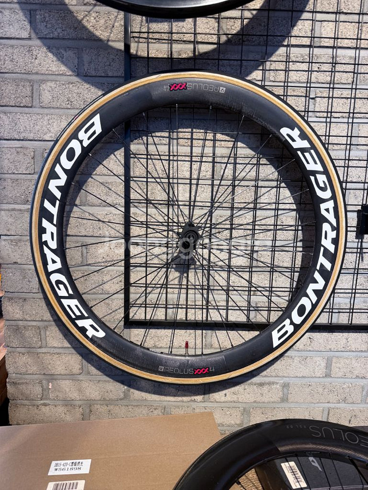 본트래거 XXX4 올라운드 휠셋--0