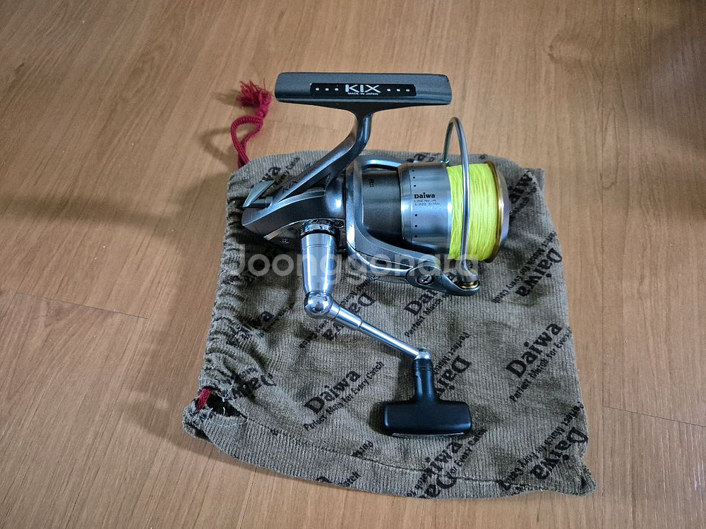 다이와 칼디아킥스 3500번 릴--0