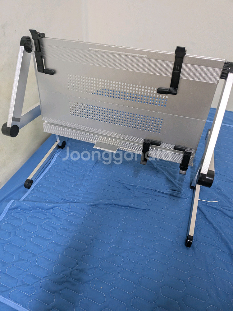 omax 침대 노트북 거치대 접이식 누워서 독서대--0