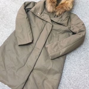 Theory 띄어리 여성 패딩 코트 사이즈 S 새제품 판매합니다