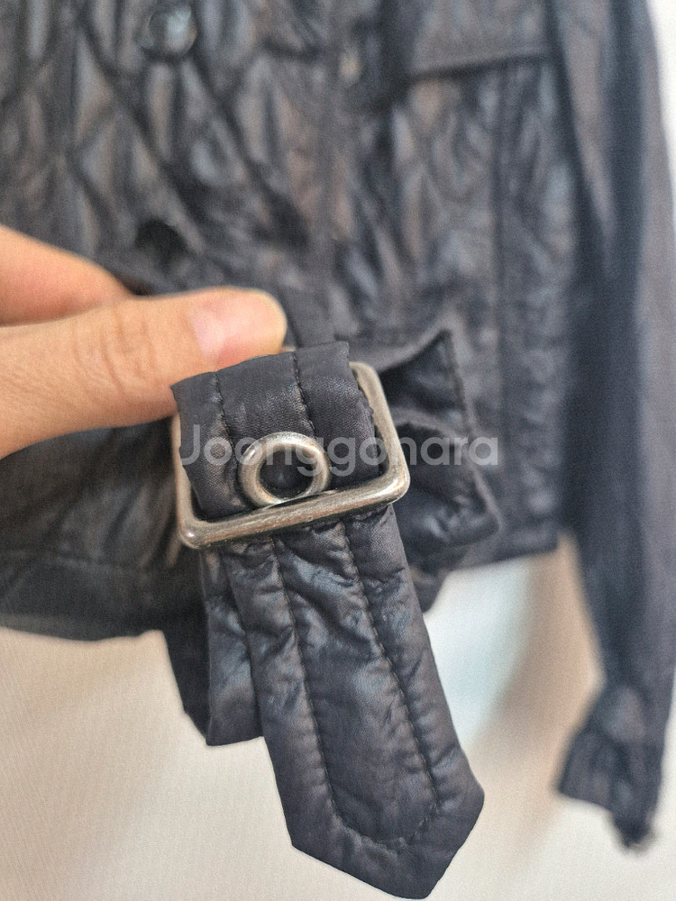 버버리 블랙 퀼팅 숏자켓--2