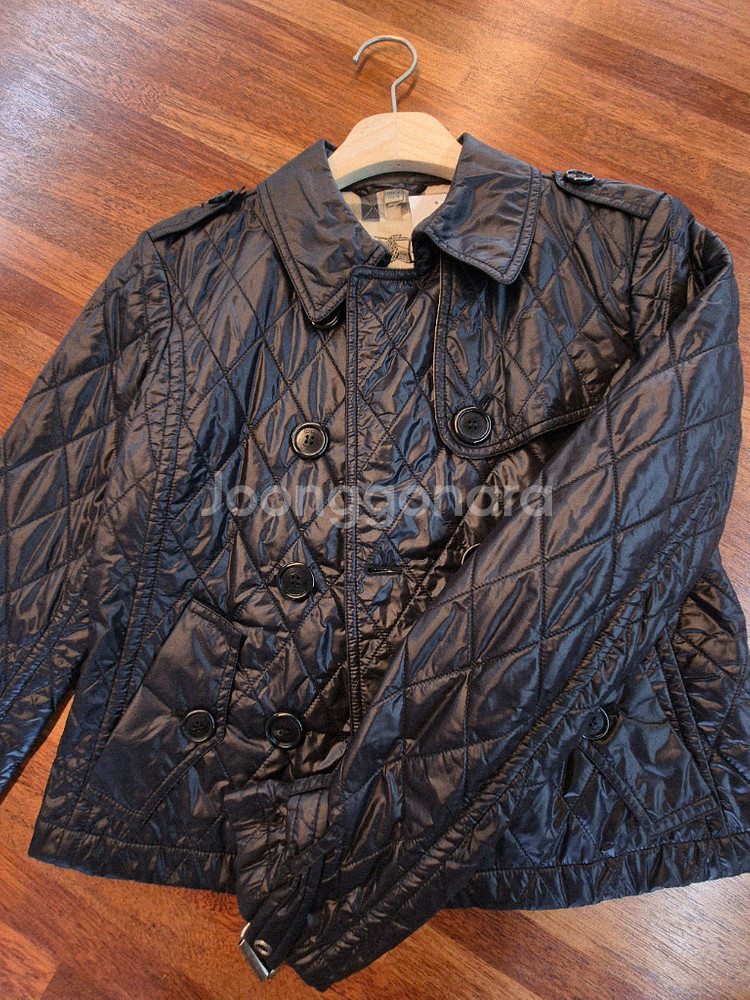 버버리 블랙 퀼팅 숏자켓--9