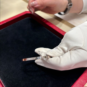 까르띠에 러브 팔찌 화이트골드 sm