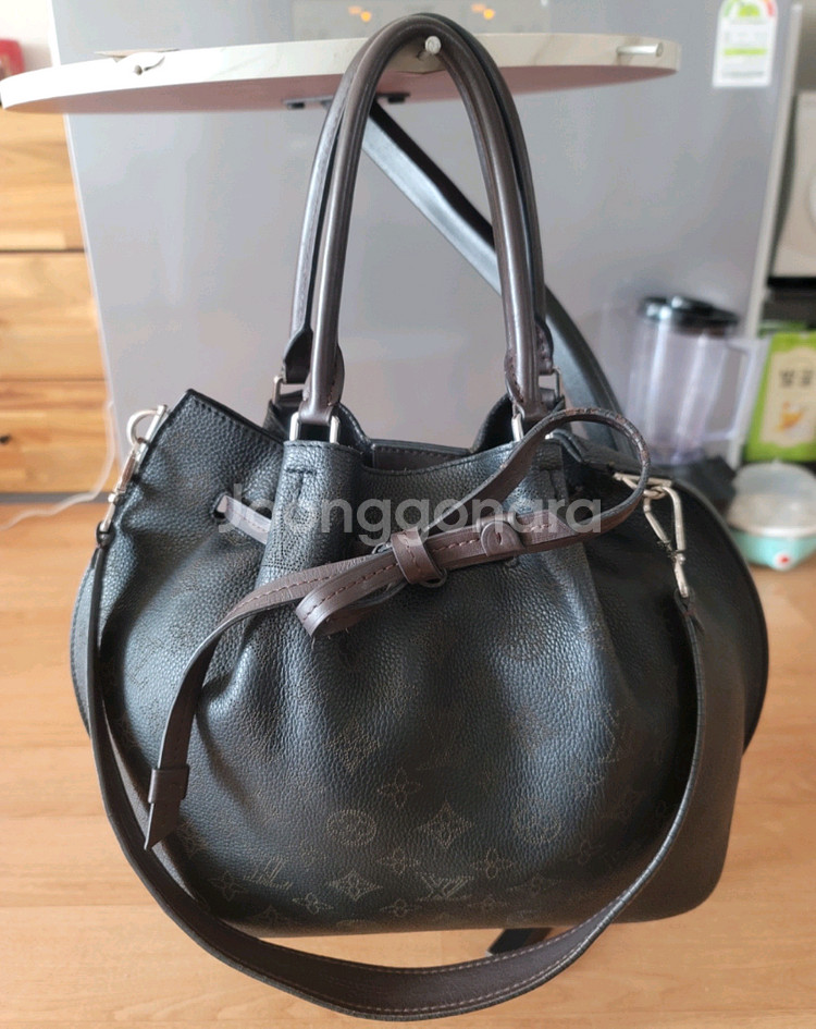 정품)루이비통 마히나 지롤라타 사첼백 (복조리가방)!!--0