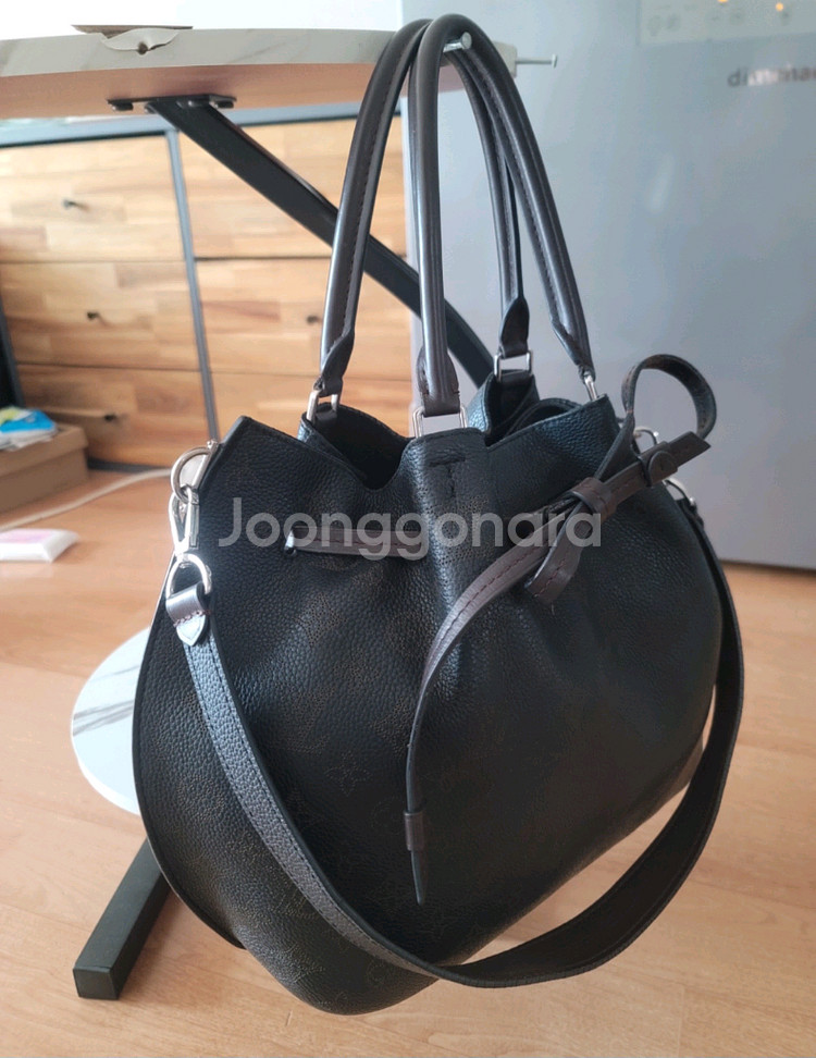 정품)루이비통 마히나 지롤라타 사첼백 (복조리가방)!!--2