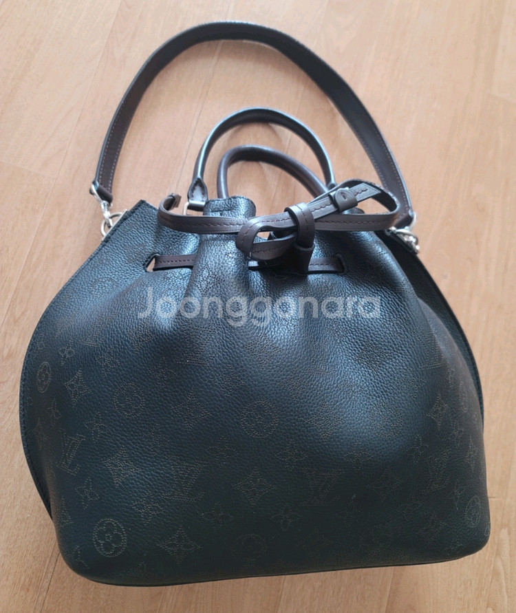 정품)루이비통 마히나 지롤라타 사첼백 (복조리가방)!!--4