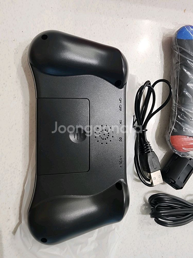 X7M 게임기는 500여 가지의 고전 아케이드 게임을--1