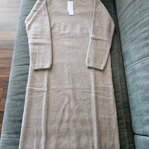 EON 라쿤 홀가먼트 니트 원피스 판매해요