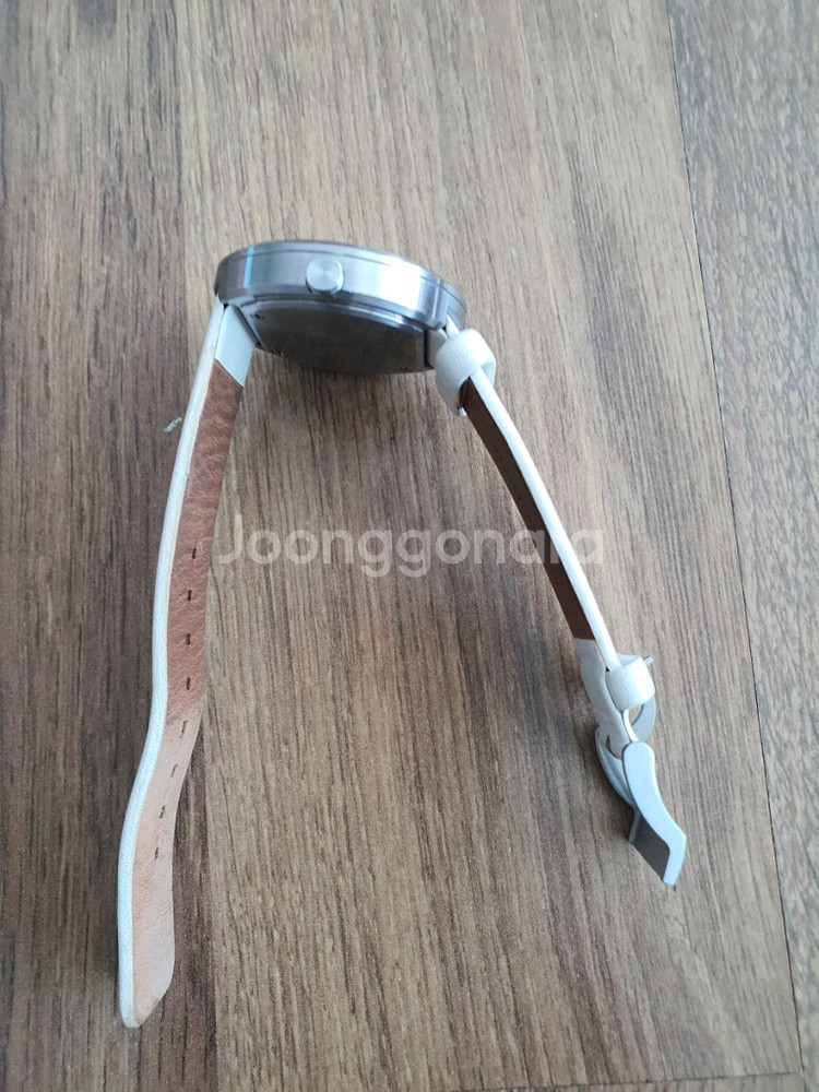 그레이아워즈 에센샬 화이트 시계--9