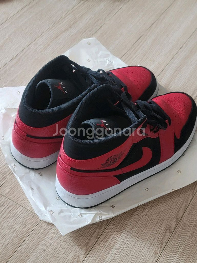 나이키 에어조던 1 MID--1