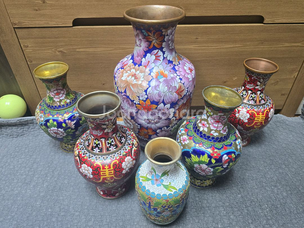 칠보기법으로 제작된 동태범랑 화병 6점--0