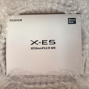 후지필름 X-E5 렌즈킷 블랙 미개봉 (+우탄크레프트 파우치)
