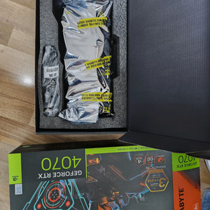 기가바이트 게이밍3팬 4070 그래픽카드