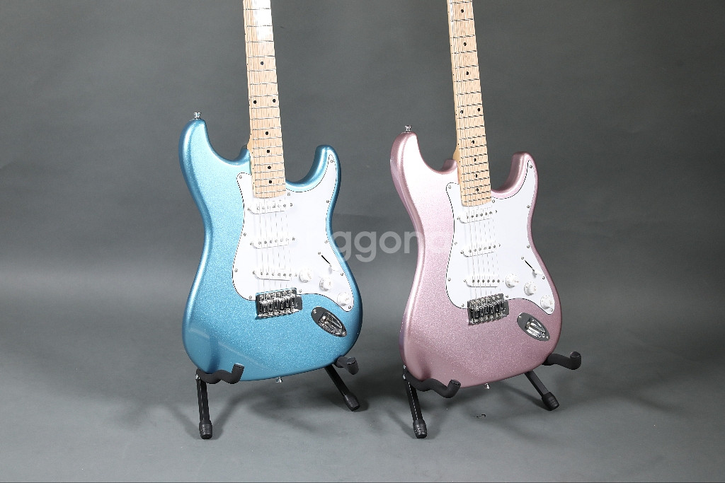 새제품 일렉기타 절반가에 팝니다 기타--6