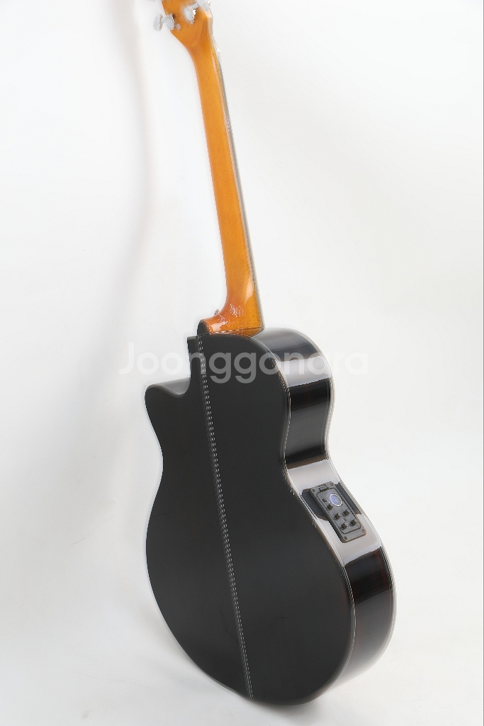 새제품 EQ 슬림바디 통기타 절반가에 팝니다 기타--8