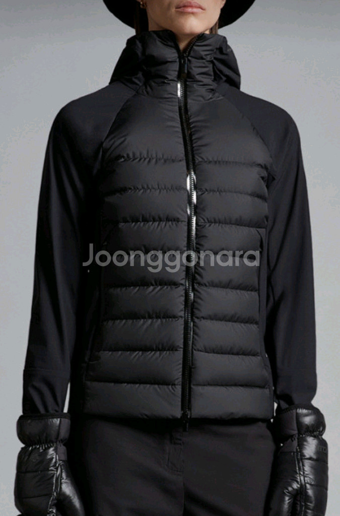 몽클레어 바람막이 패딩 자켓 새제품--1