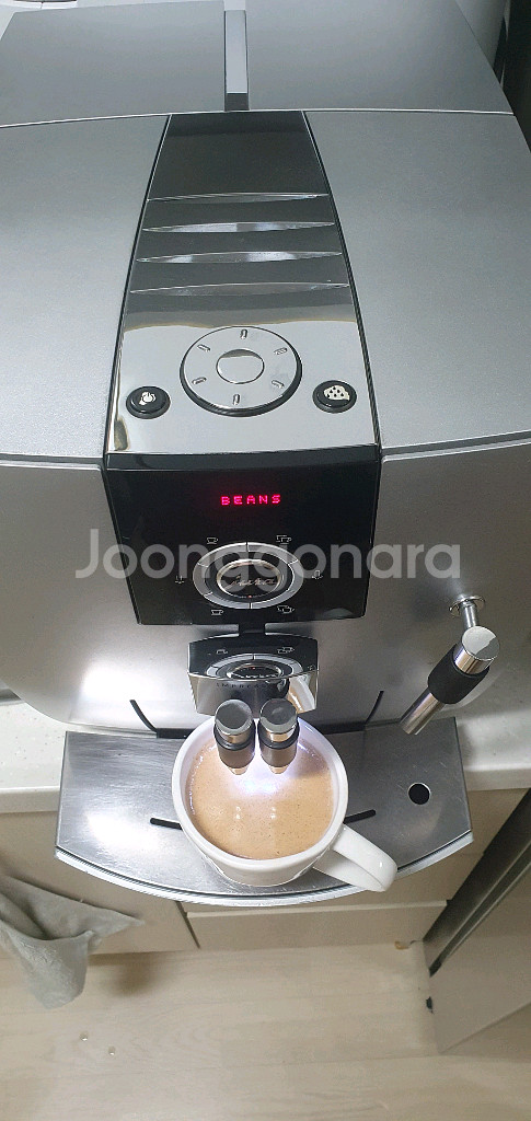 유라 커피머신--0