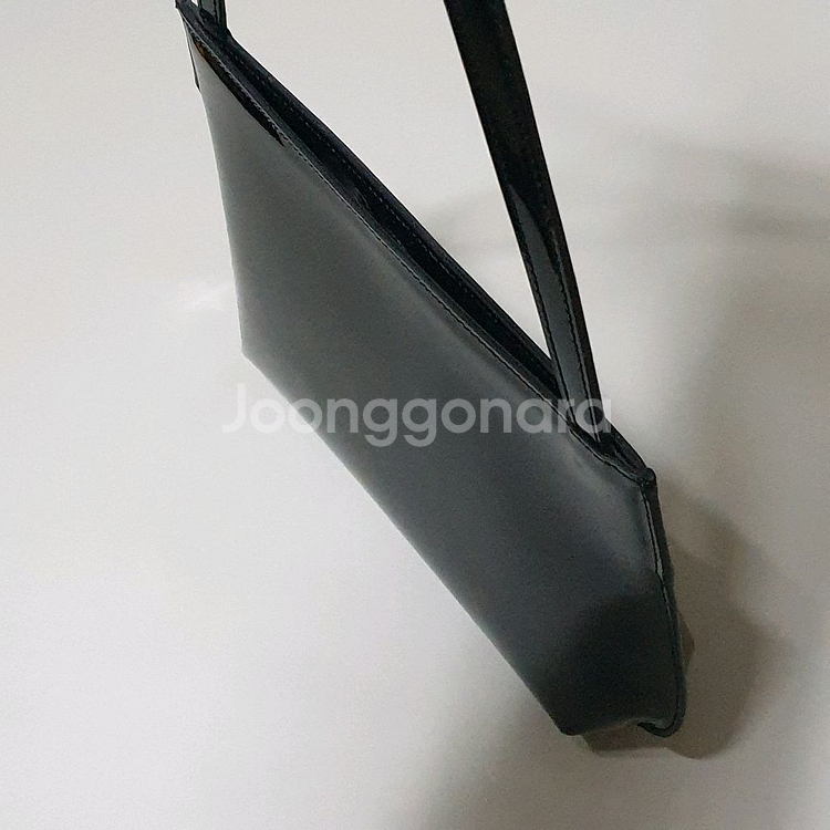 네버베터 애나 가죽 숄더백 블랙--1