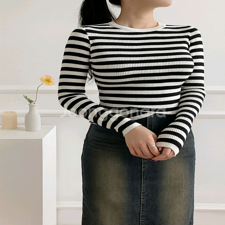 어깨버튼 골지 스트라이프 니트티ㅡ무배--2