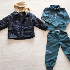 뉴발란스 키즈 130사이즈 점퍼, 상하복