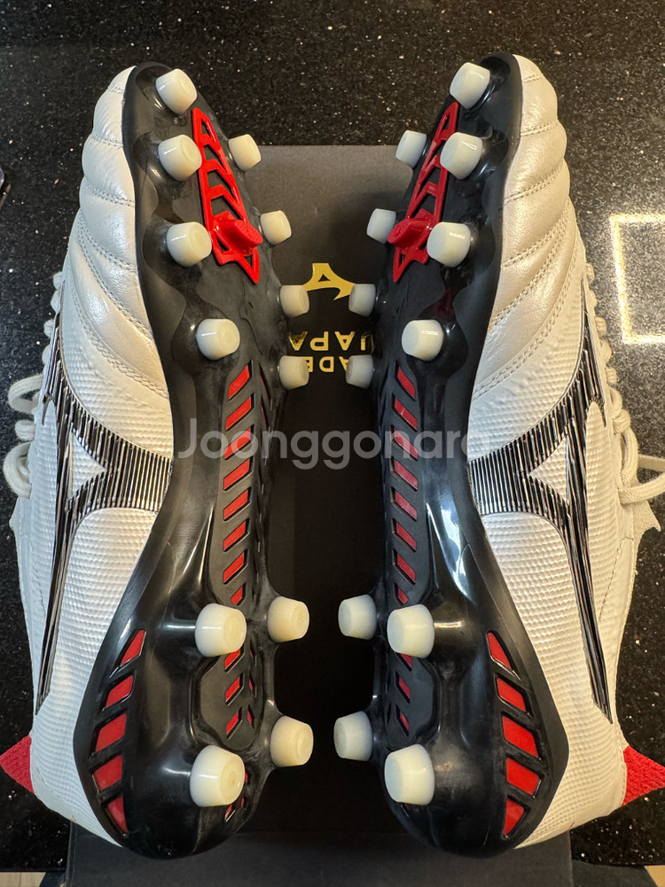 모렐리아 네오 베타3 축구화--2