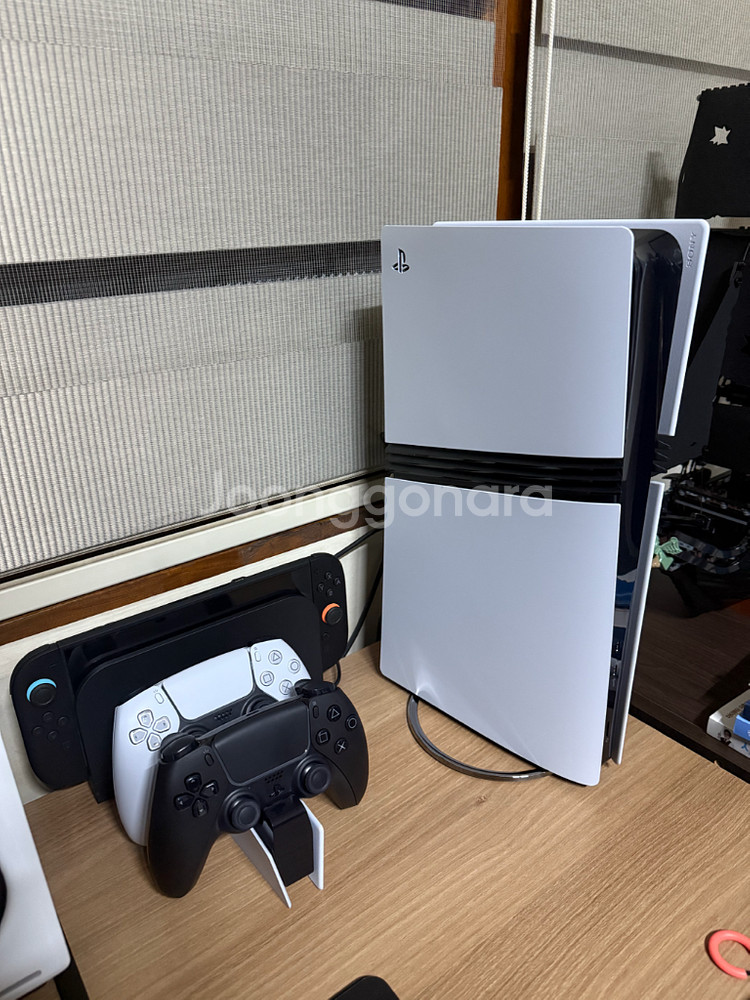 ps5 pro + 듀얼센스 일괄--0