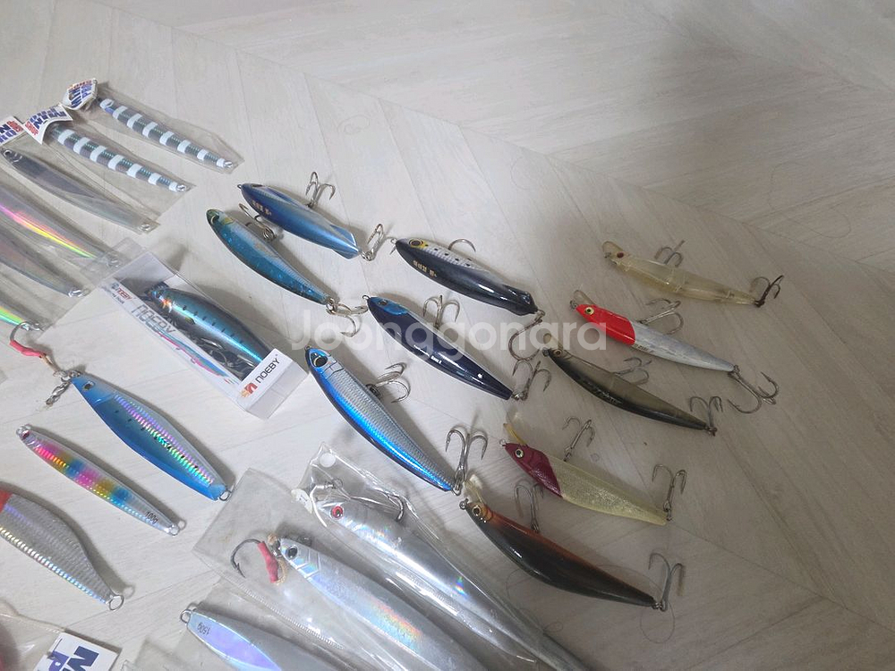 다양한 종류의 낚시 루어 세트(메탈지그,포퍼,펜슬)--4