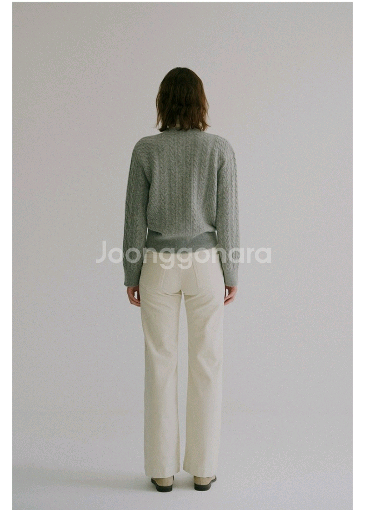 블랭크공삼 케이블 브이넥 니트--1