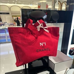 미개봉) 샤넬 뷰티 에코백 레드