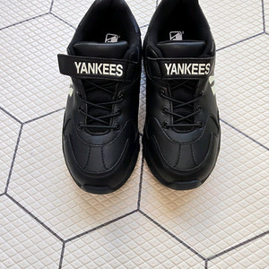 MLB키즈 운동화 230사이즈