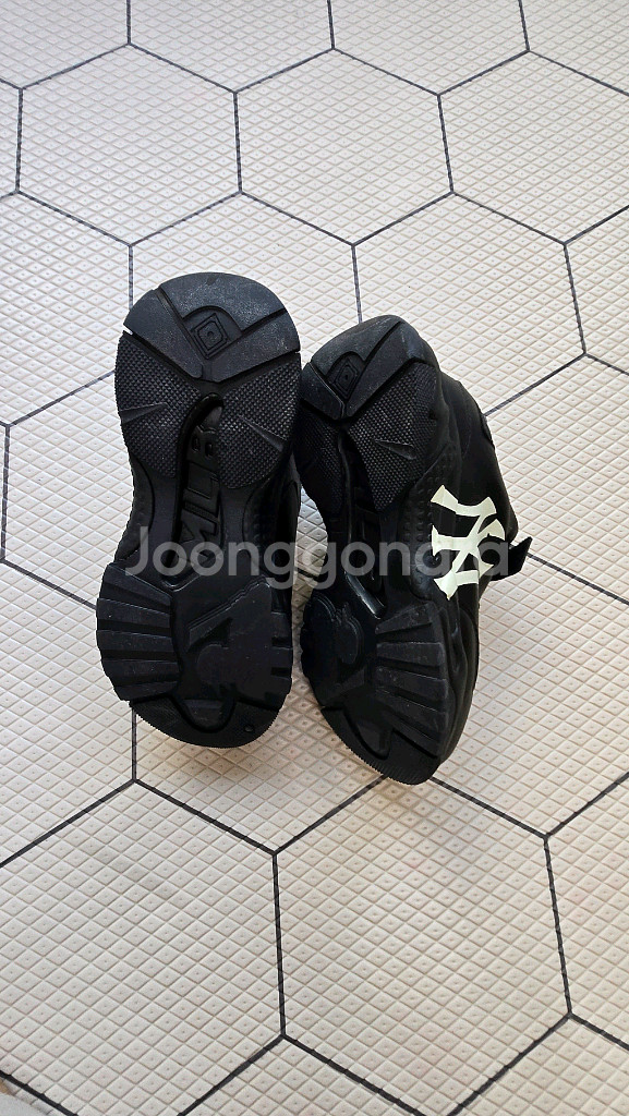 MLB키즈 운동화 230사이즈--1