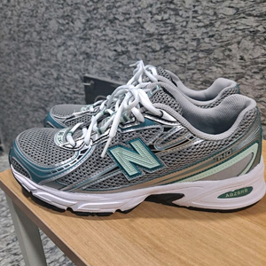 뉴발란스신발팝니다