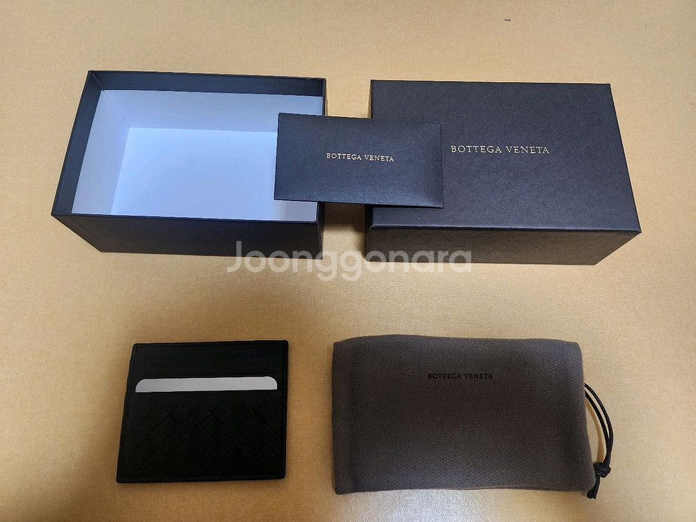 보테가베네타 인트레치아토 카드 지갑 522326 V4651 1000--0
