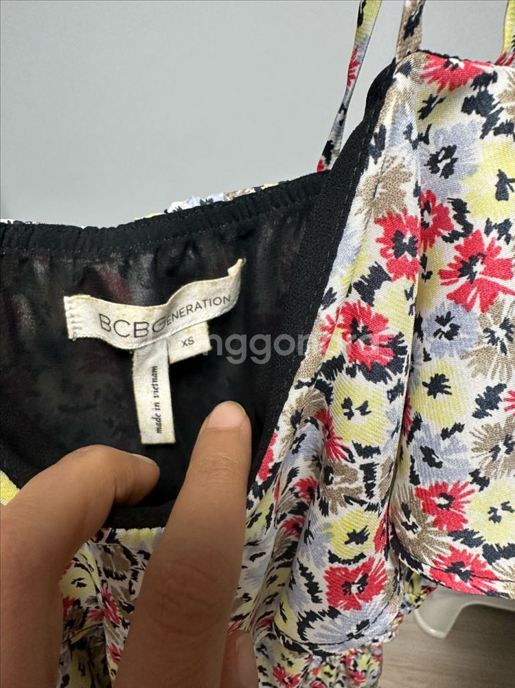 BCBG 플라워 점프수트 반바지 xs--2