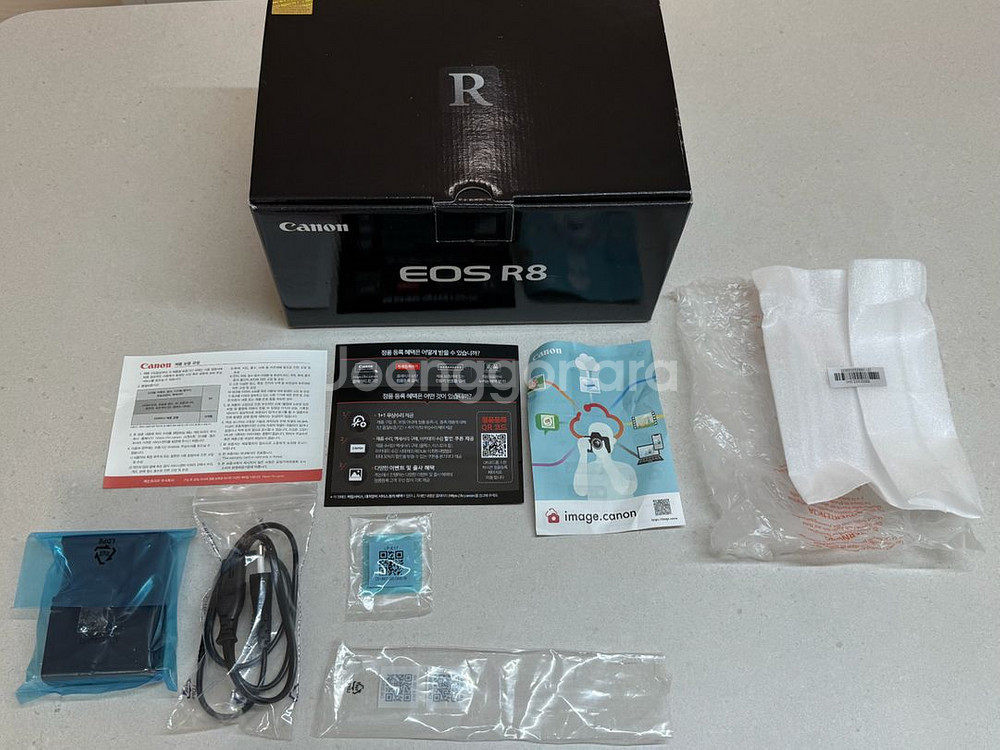 캐논 EOS R8 + RF 24-105 L 팝니다.--8