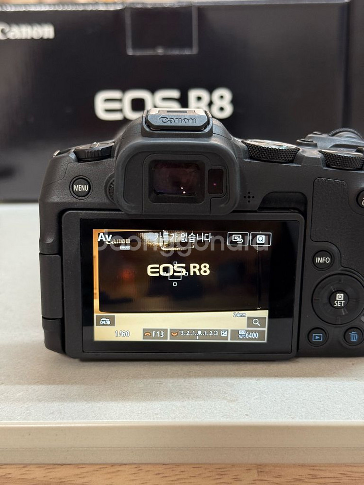 캐논 EOS R8 + RF 24-105 L 팝니다.--6