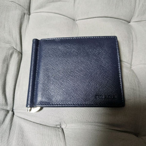 프라다 사피아노 레더 남성 반지갑