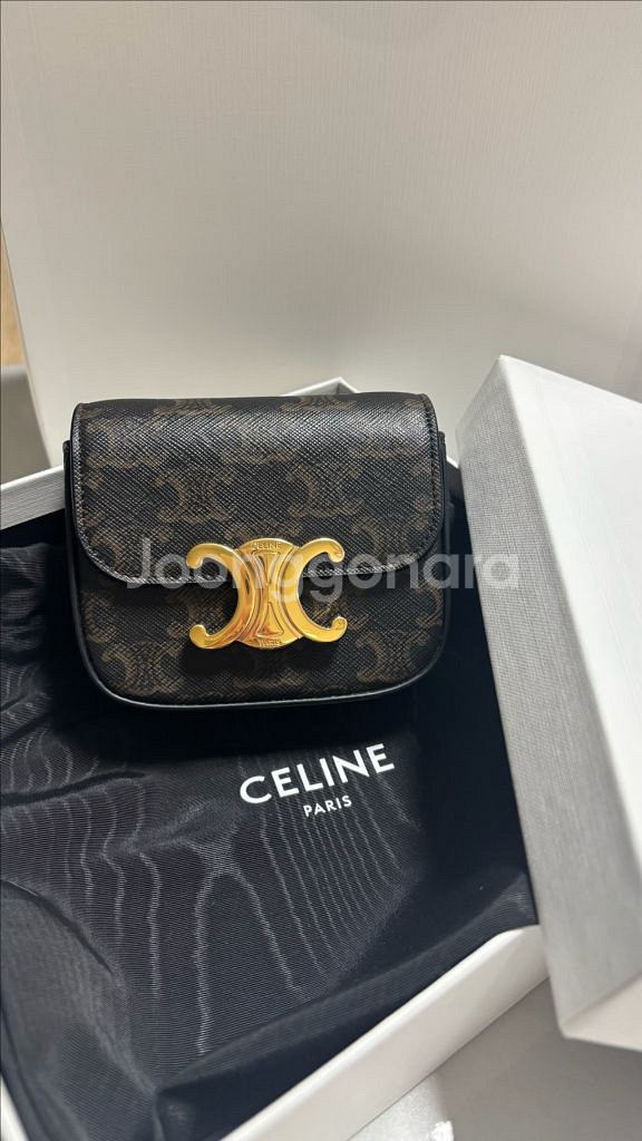 셀린느 미니 클로드 트리옹프백--0